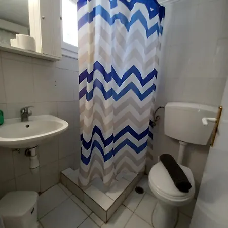 En Kythno Aparthotel *