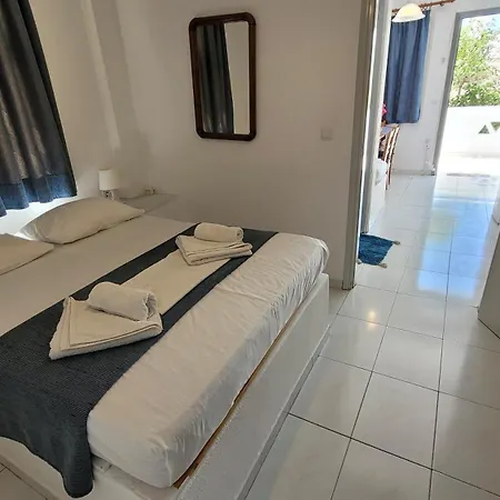 En Kythno Aparthotel