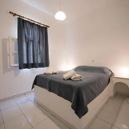 En Kythno Aparthotel