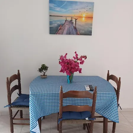 Aparthotel En Kythno Kythnos